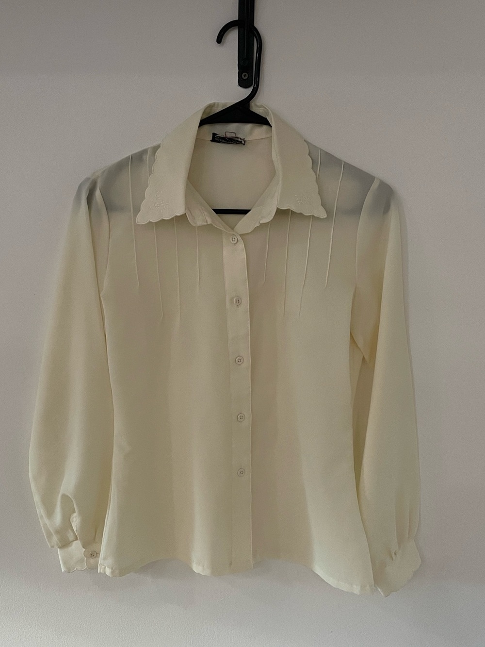 Off White vintage blouse